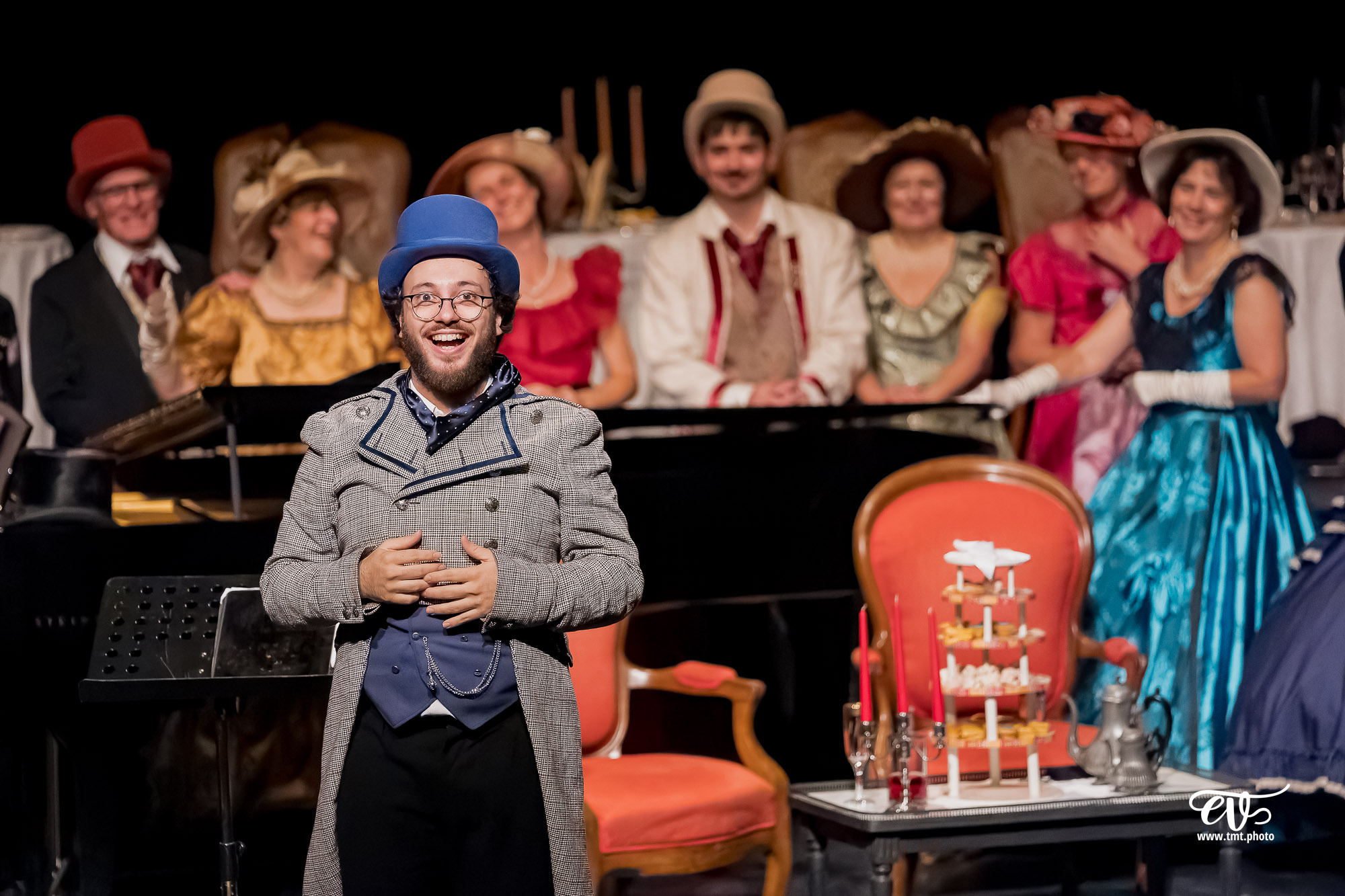 DANS LE SALON DE ROSSINI